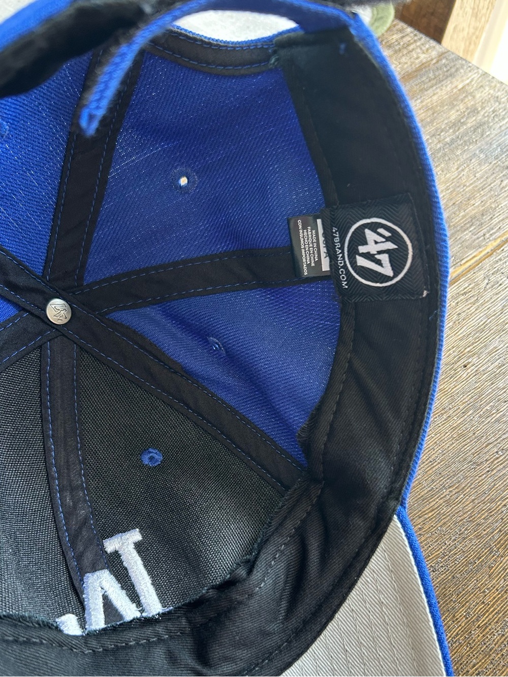 Classic Blue Baseball Cap with White LA Emblem - Picture 5 of 5
